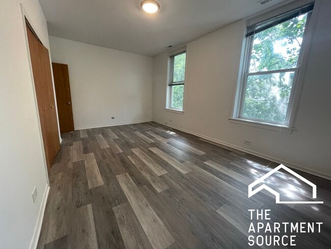 Photo - 1844 W Henderson St Townhome