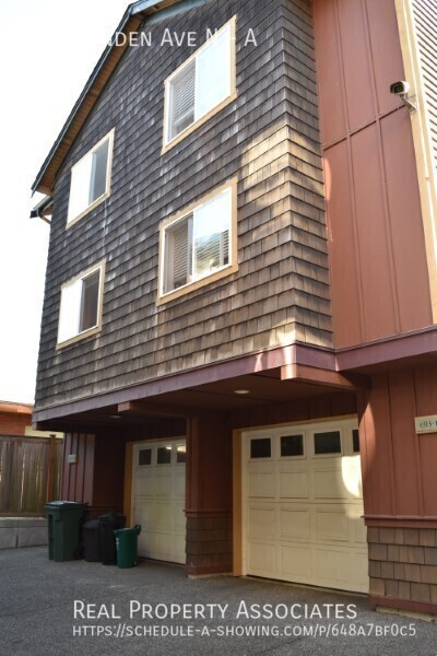 Foto principal - Fremont Townhome with Rooftop Deck and Bac...