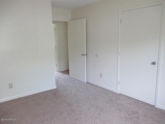Building Photo - 1015 Wesley Ln