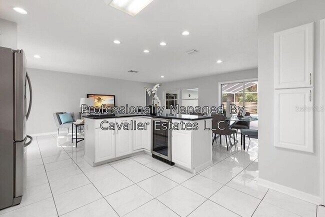 Foto del edificio - 8401 Blackstone Ct