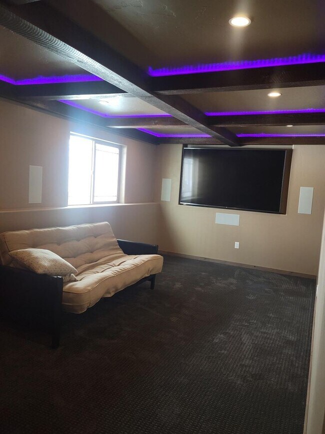 Building Photo - 5 br, 3 bath House - 712 Mountain View Dri...