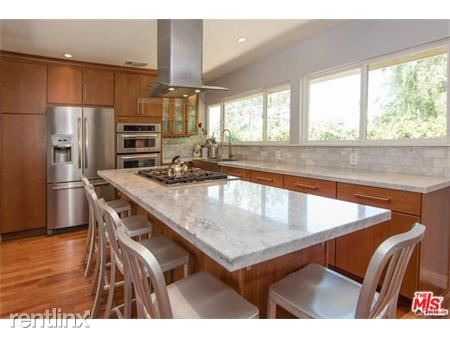 Building Photo - 2142 Sunset Crest Dr