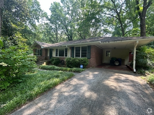 Building Photo - 1195 Gail Dr NE