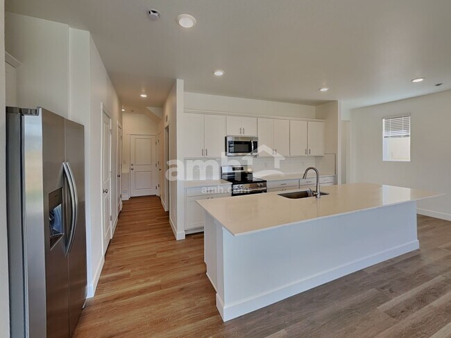 Foto del edificio - 10071 Potomac St