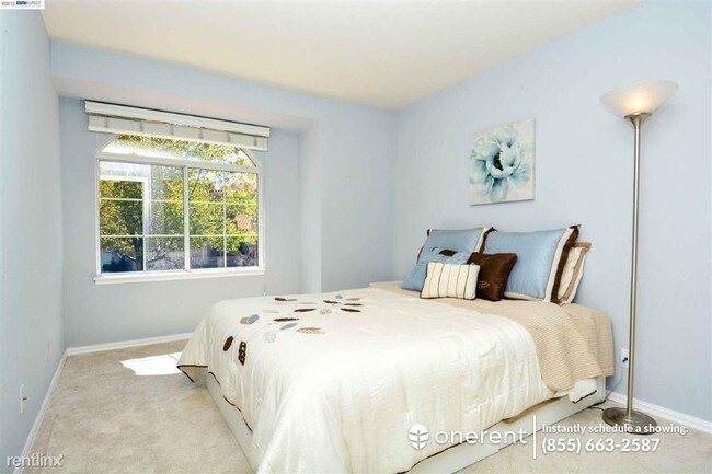 Foto del edificio - 401 S Clovercrest Ln
