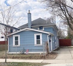 Building Photo - 611 Fairgrove Ave