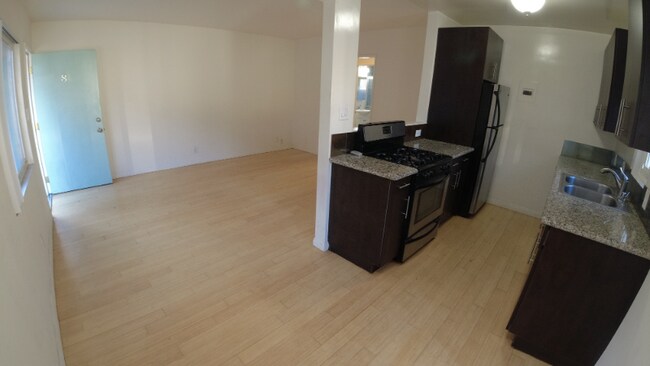 Foto del edificio - 924 Hancock Ave