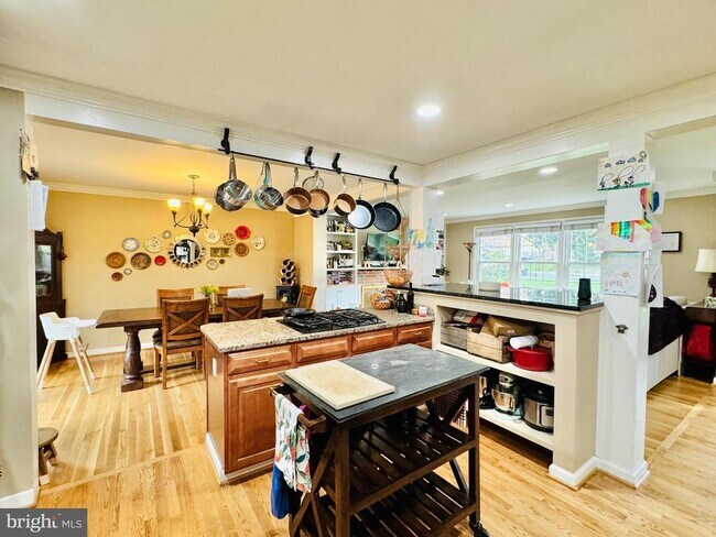 Foto del edificio - 6018 Meriwether Ln