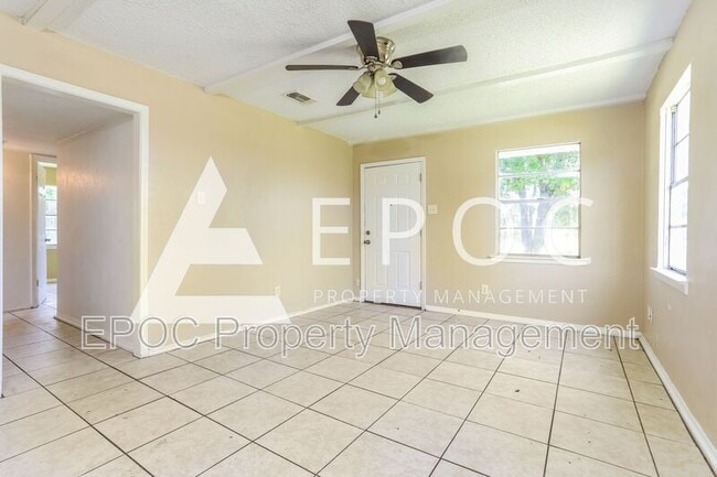 Foto del edificio - 904 Florence Rd