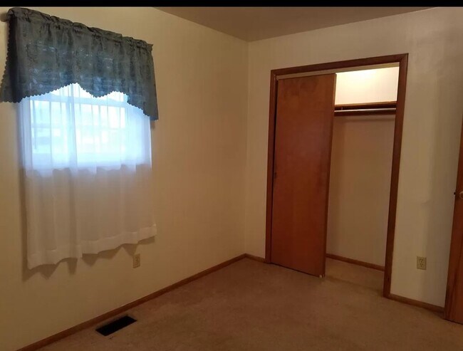 Building Photo - 3431 Kingsreach Ln