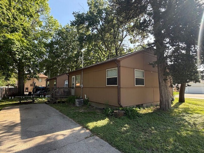Foto del edificio - Central Ames Single-Family Home-Available August 1st