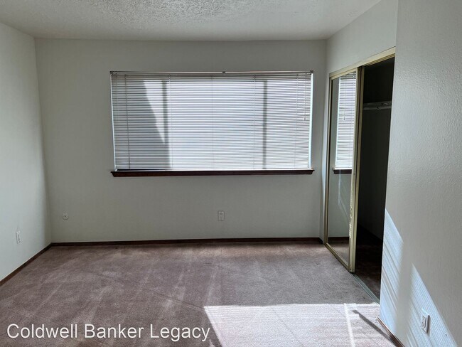 Building Photo - 1 br, 1 bath House - 5917 McKinney Dr NE