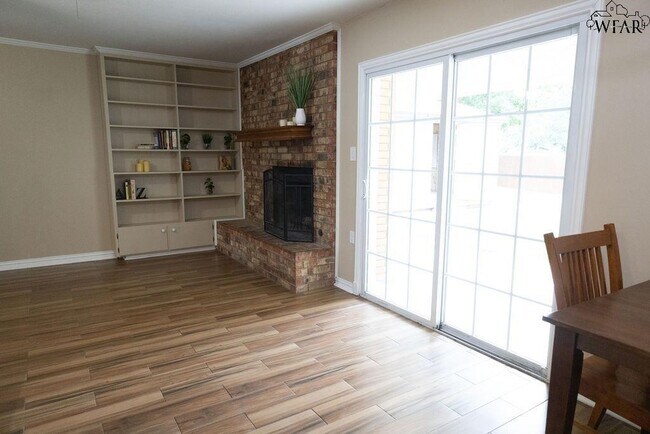Foto del edificio - 2824 Barrywood Dr