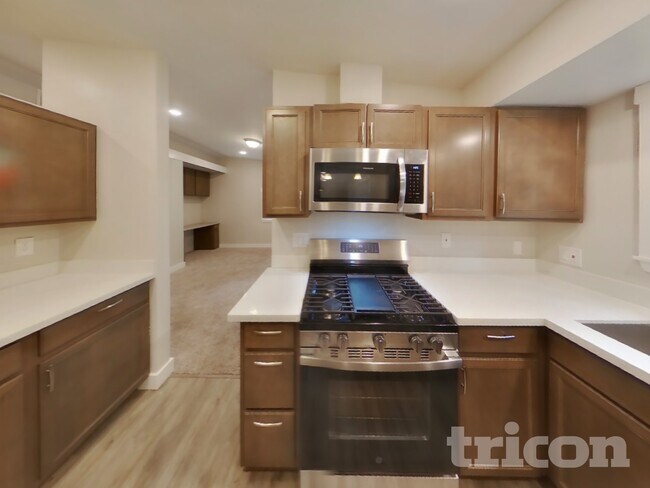 Foto del edificio - 4911 64th Ave W