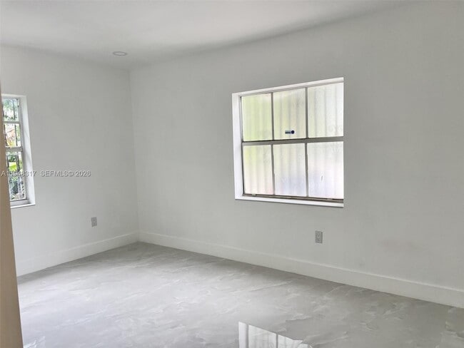 Foto del edificio - 1717 NW 15th Street Rd