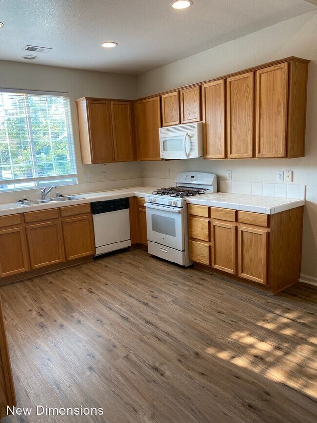 Building Photo - 3 br, 2 bath House - 4234 Vanguard Drive