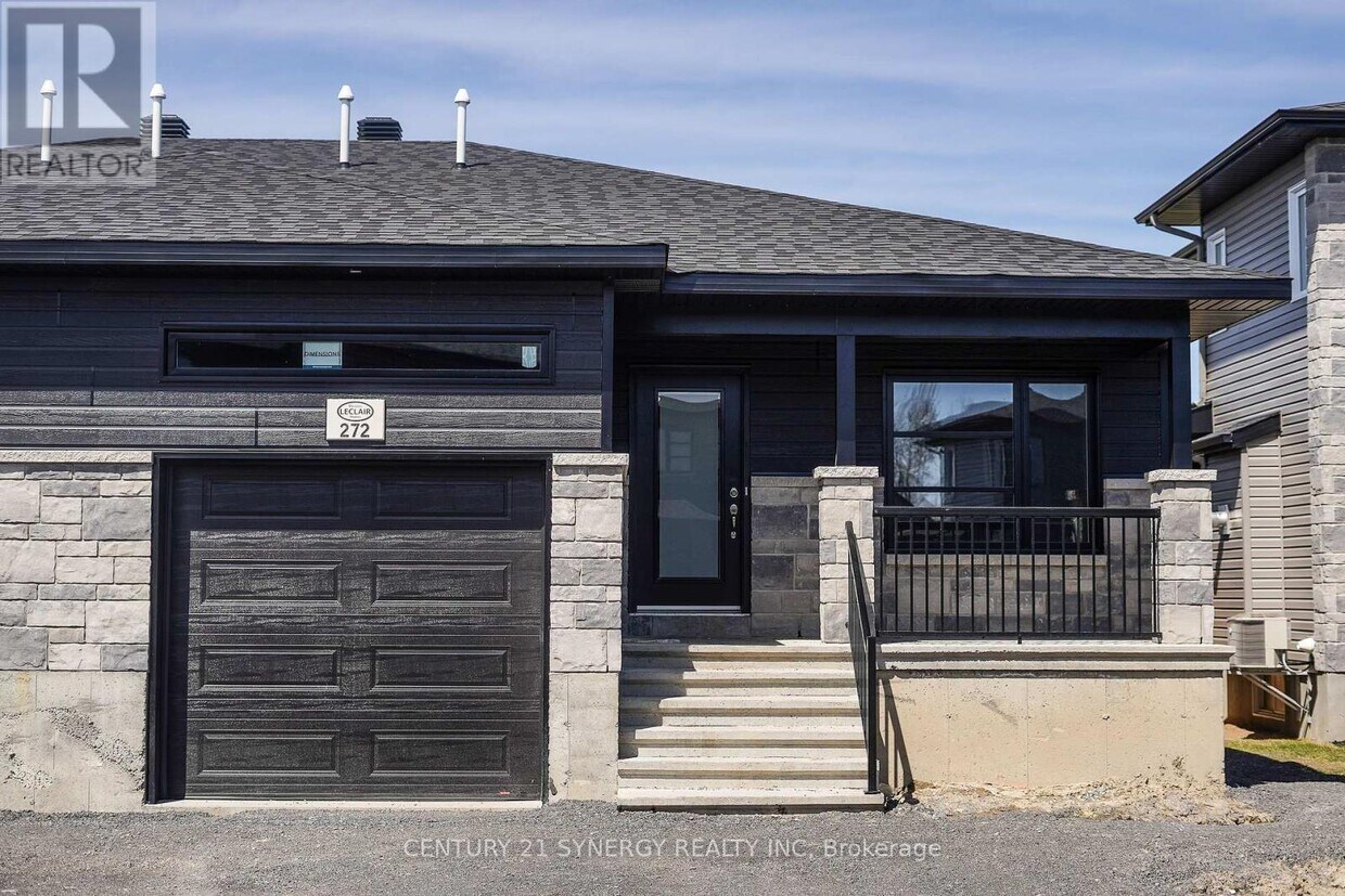Primary Photo - 272 Moisson St