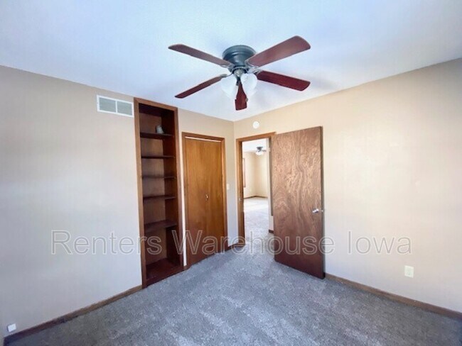 Foto del edificio - 3330 52nd St