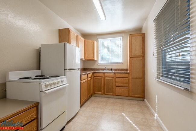 Building Photo - 211 Capitola Ave