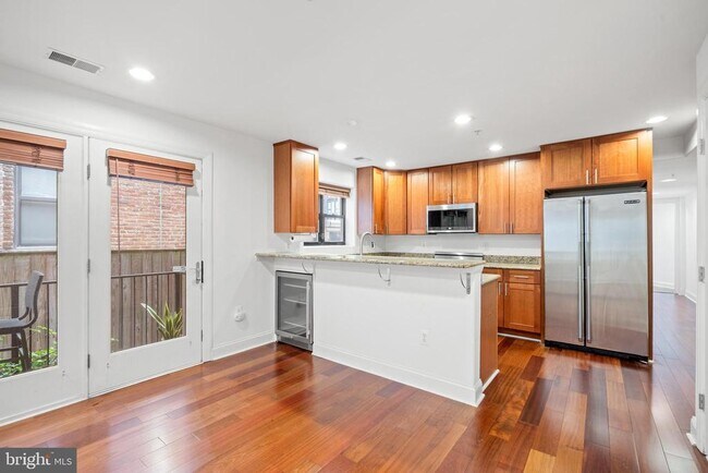 Foto del edificio - 1354 Euclid St NW