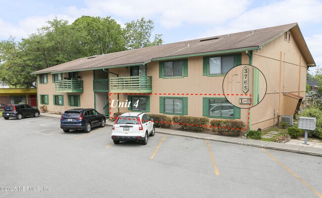 Foto del edificio - 3765 Crown Point Rd