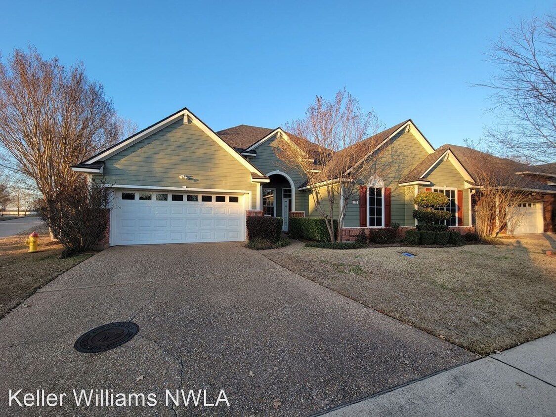 Primary Photo - 3 br, 2 bath House - 102 Diana Dr