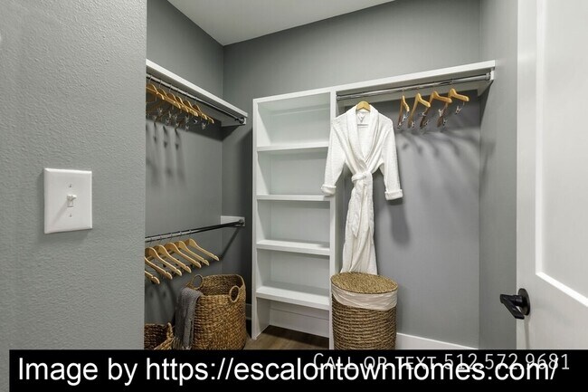 Foto del edificio - 183 S Brook Dr