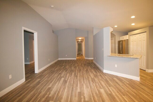 Building Photo - 5086 Rambler Rose Way