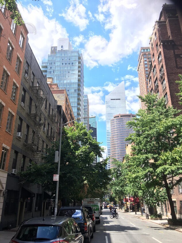 Foto principal - 334 E 53rd St
