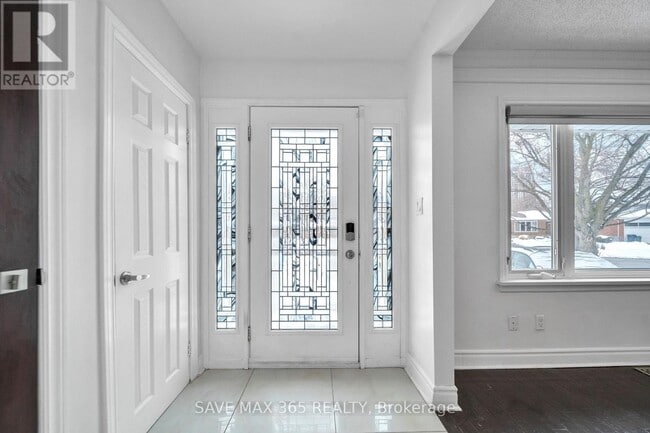 Building Photo - 202 Renforth Dr