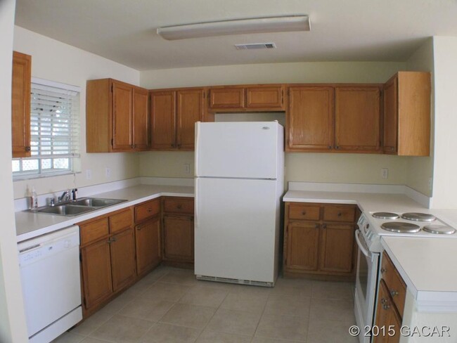 Foto del edificio - Spacious 2/2 Condo Avaiable now! Move in s...
