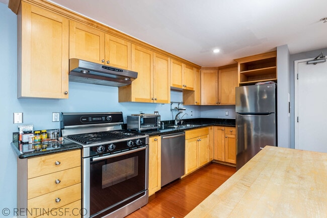 Building Photo - 940 Natoma St