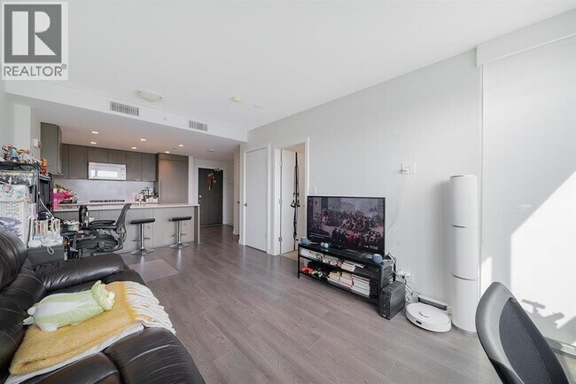 Photo du bâtiment - 125 E 14th St