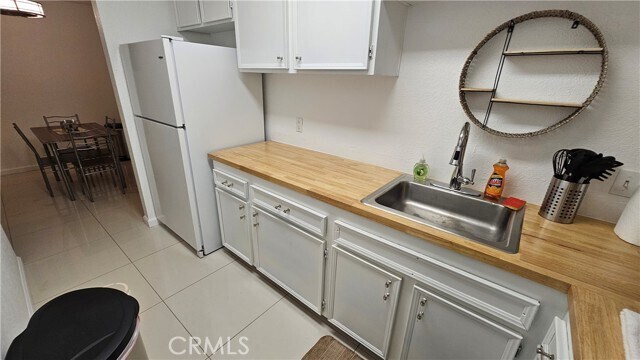 Foto del edificio - 2857 N Los Felices Rd