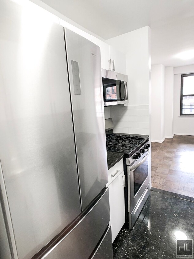 Building Photo - East 82nd Street