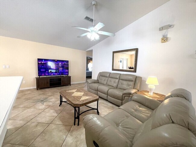 Foto del edificio - 1629 Oak Hill Trail