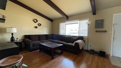 Building Photo - 2821 Redwing Rd