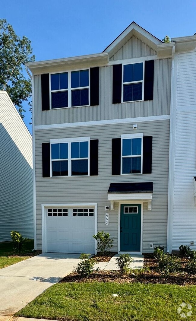 Building Photo - 6137 Carrick Bnd Ct