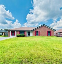 Building Photo - 932 Highland Dr