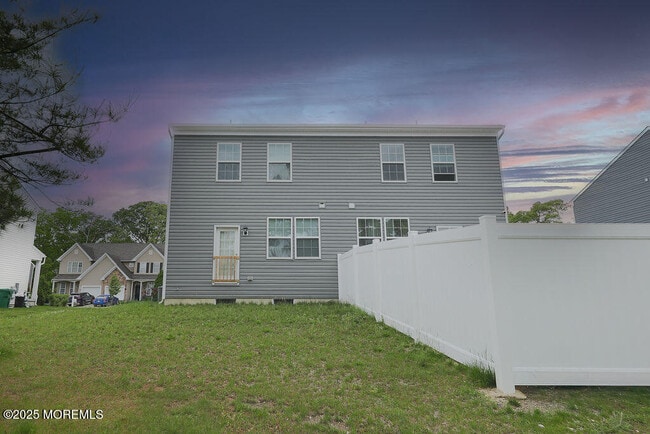Building Photo - 1214 Peterson Way