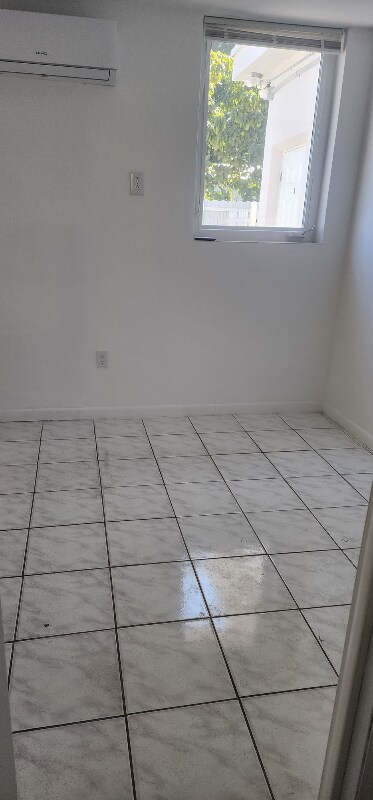 Foto del edificio - 3248 NW 102nd St