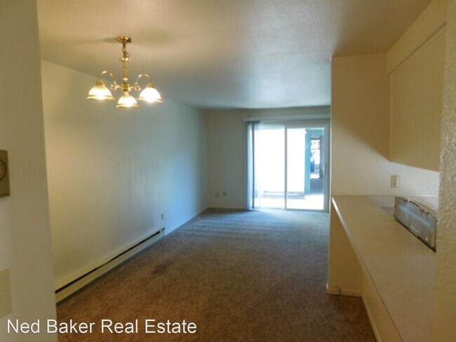 Building Photo - 2 br, 1 bath House - 1443 Madrona Ave. SE