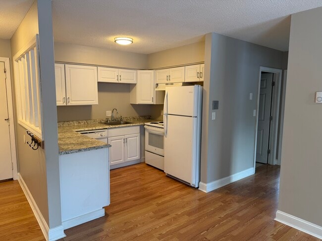 Building Photo - 25 Mercury Dr