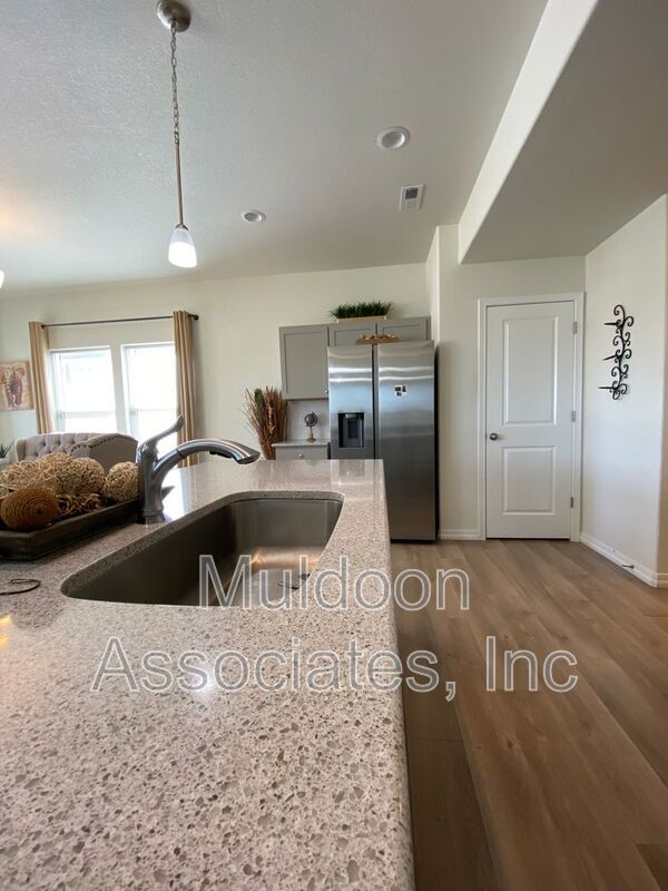 Foto del edificio - 7771 Tent Rock Pt