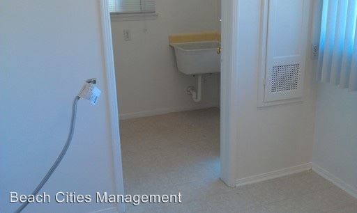 Foto del edificio - 2 br, 1 bath Apartment - 2245 Granada Ave