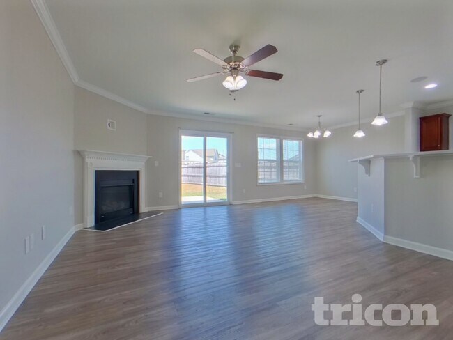 Building Photo - 313 Fairford Rd