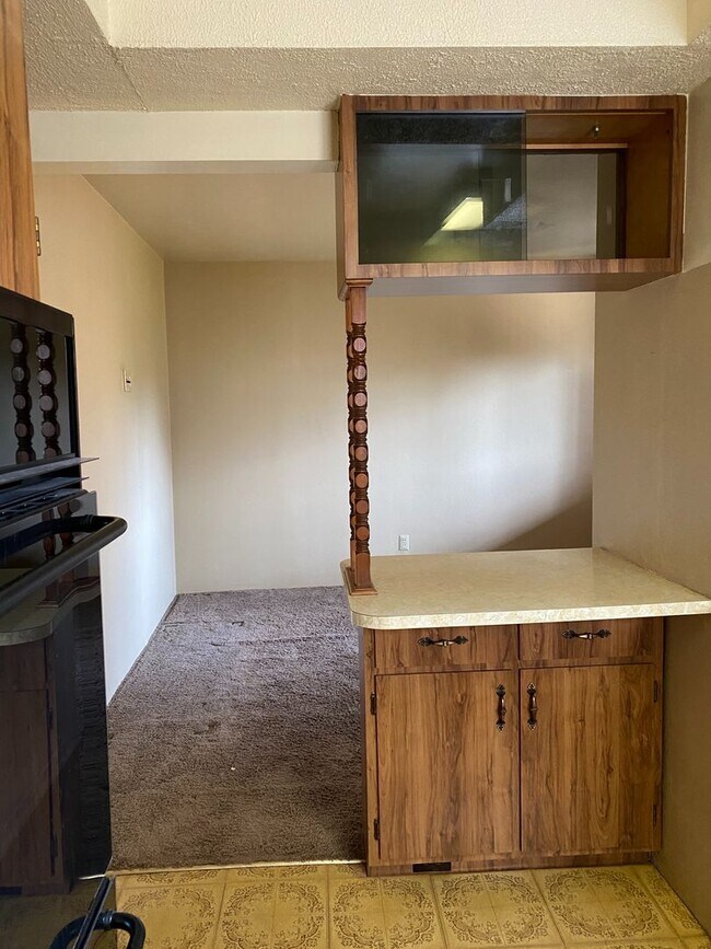 Photo - AVAILABLE NOW - Spacious 2+ Bedroom Home S...