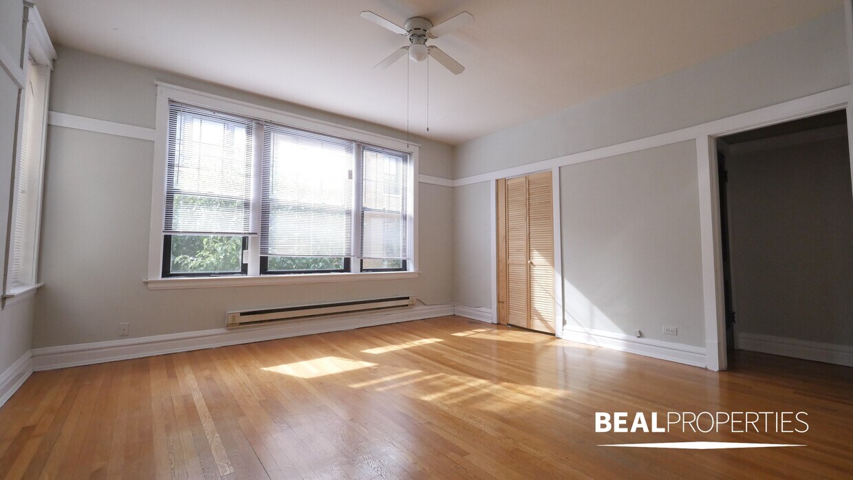 Foto principal - 723 W Barry Ave