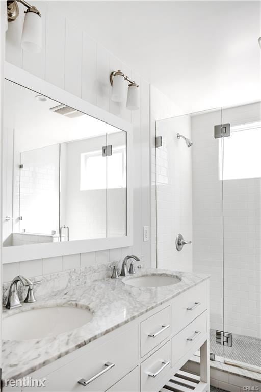 Foto principal - 3 br, 1 bath House - 525 21st St