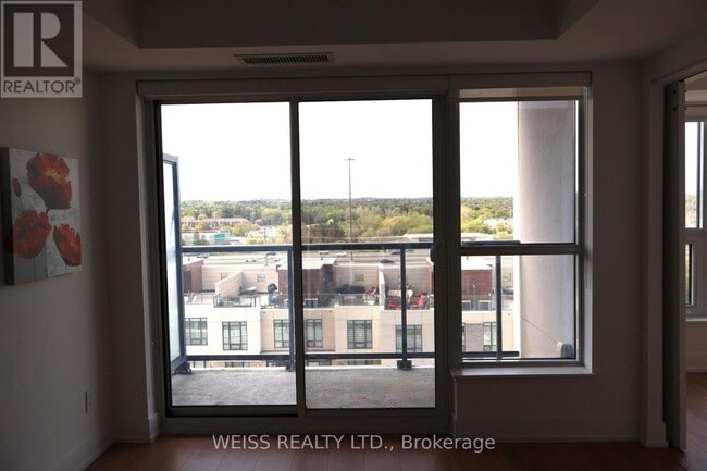 Building Photo - 1255 Bayly St
